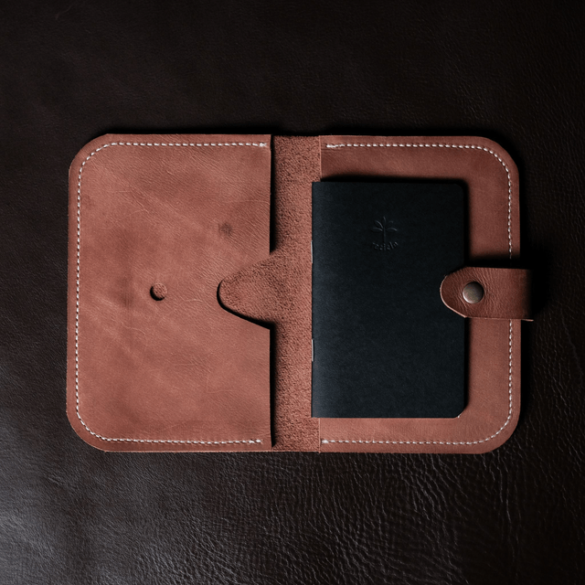 Capa de Couro para Kindle e Anotações - Elegância e Praticidade