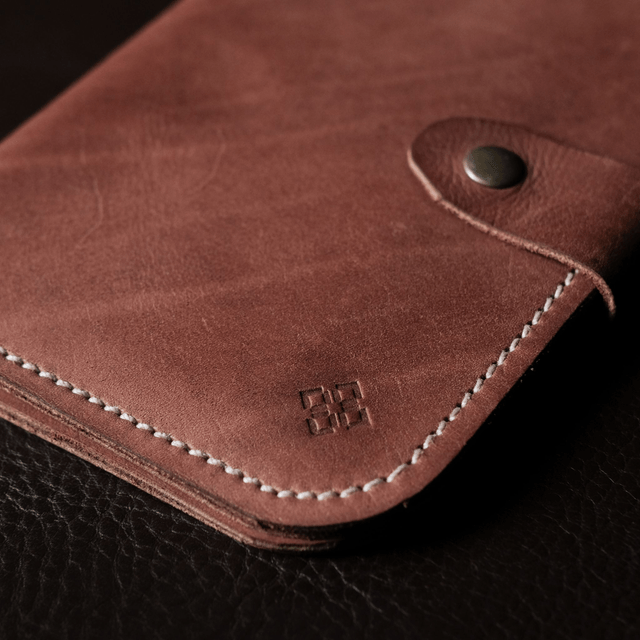 Capa de Couro para Kindle e Anotações - Elegância e Praticidade